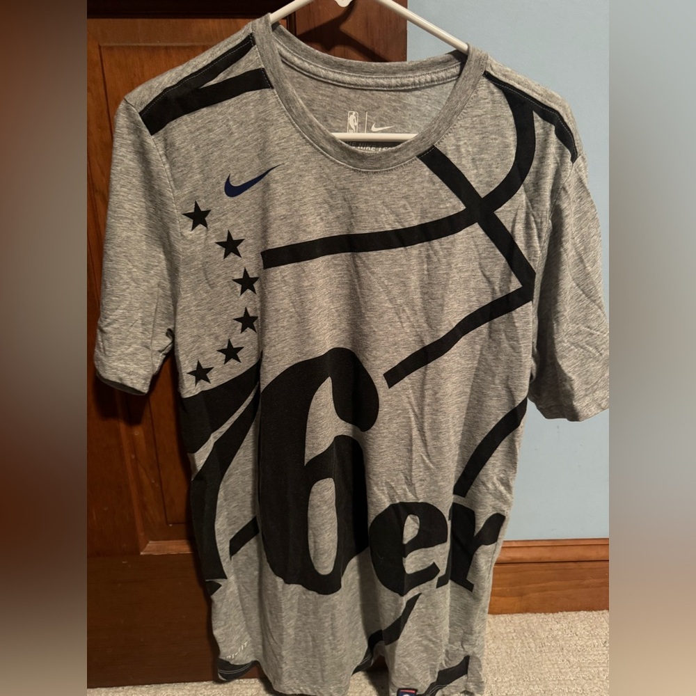 Nike Heather Gray Philadelphia 76ers Dri-FIT Tee